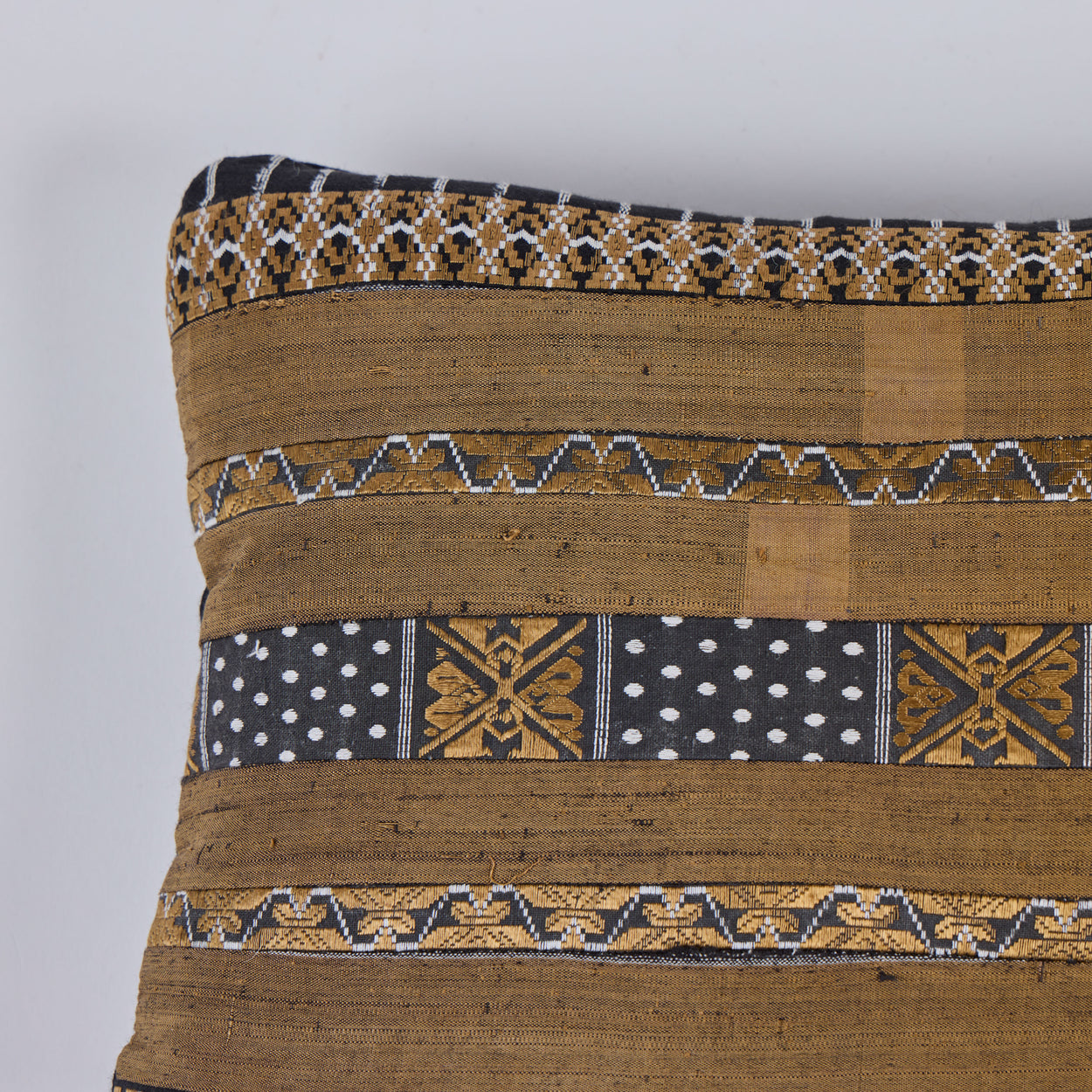 Chinese Hill Tribe />Ribbon Pillow